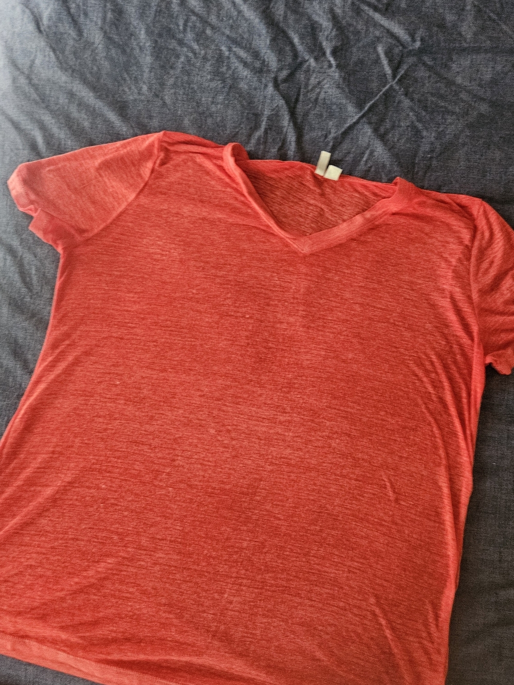 Lightweight V-Neck Tee in Heathered Red